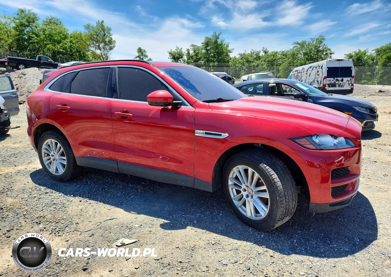 2017 Jaguar F-Pace Prestige VIN:SADCK2BN1HA885377 - 4