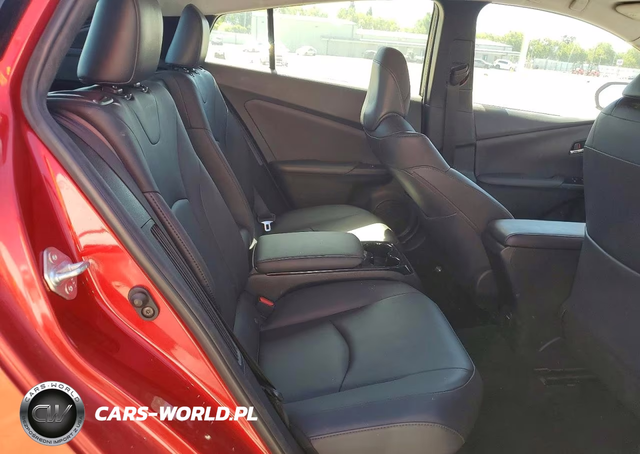 2017 Toyota Prius Prime Premium VIN:JTDKARFP7H3064223 - 10