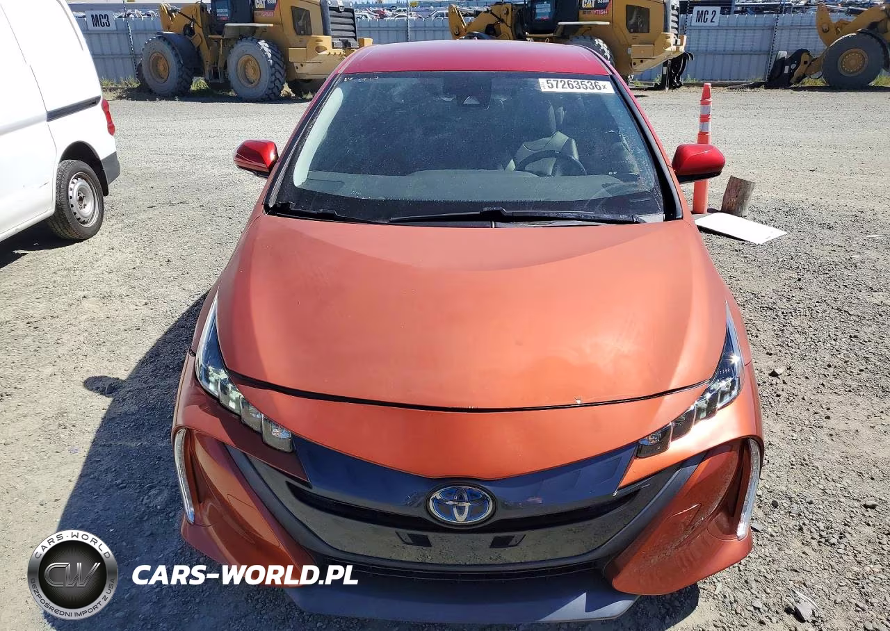 2017 Toyota Prius Prime Premium VIN:JTDKARFP7H3064223 - 5