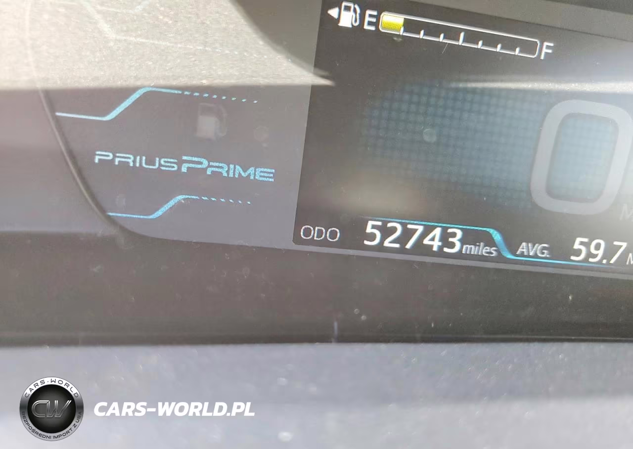 2017 Toyota Prius Prime Premium VIN:JTDKARFP7H3064223 - 9