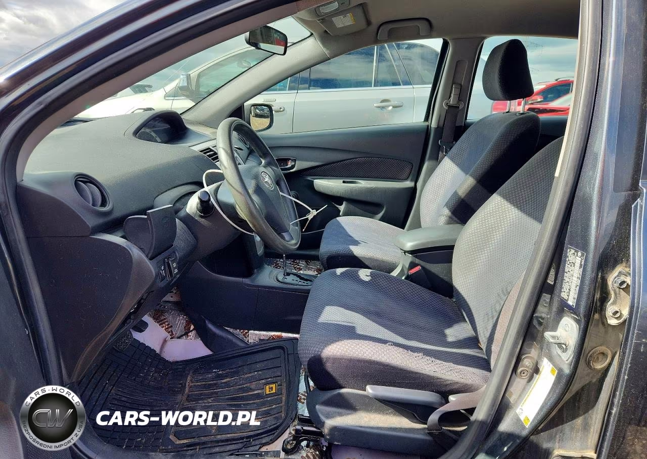2007 Toyt Yaris Sedan VIN:JTDBT923371022025 - 7