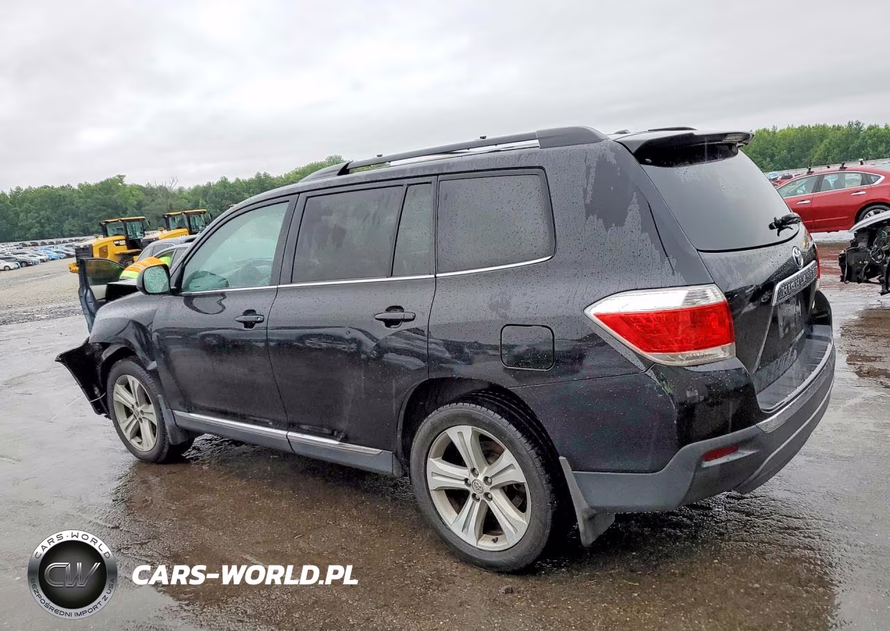 2013 Toyota Highlander Base VIN:5TDBK3EH8DS251113 - 2