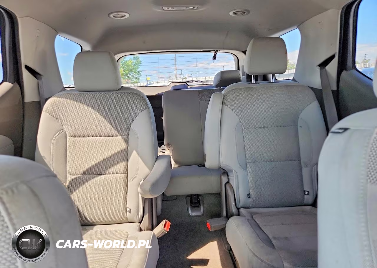 2019 Chevrolet Traverse Lt VIN:1GNERGKWXKJ237931 - 10