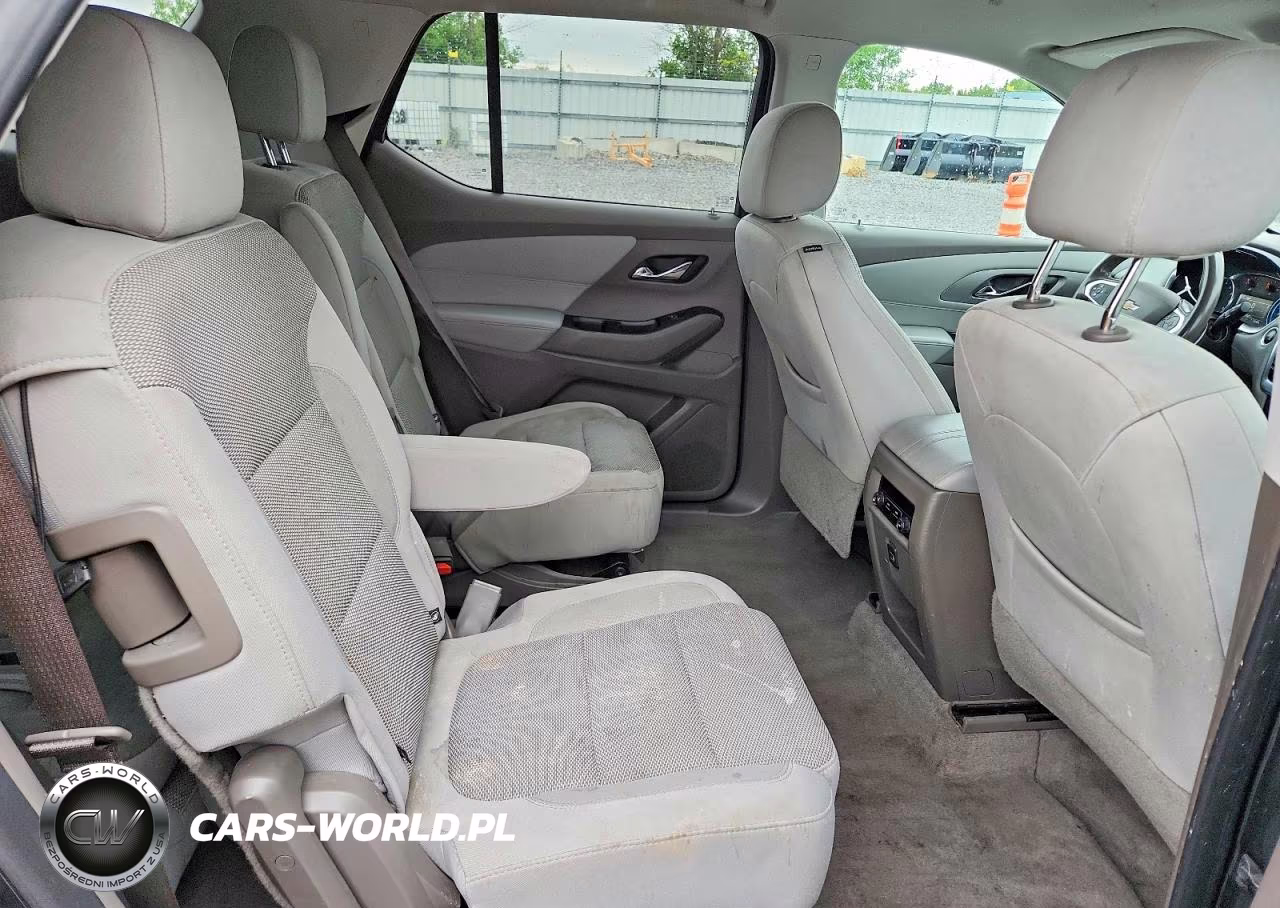 2019 Chevrolet Traverse Lt VIN:1GNERGKWXKJ237931 - 11