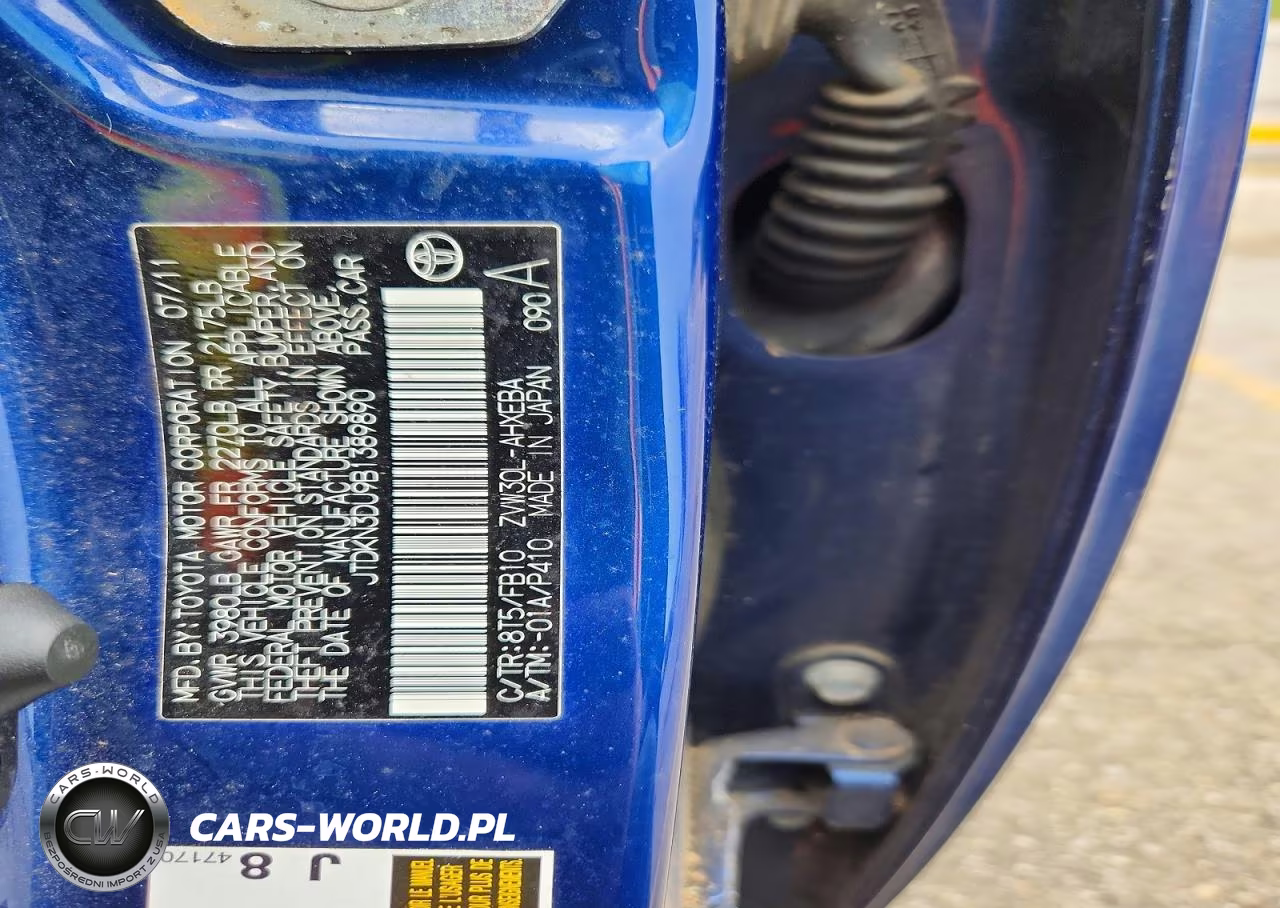 2011 Toyota Prius Two VIN:JTDKN3DU9B1389890 - 12