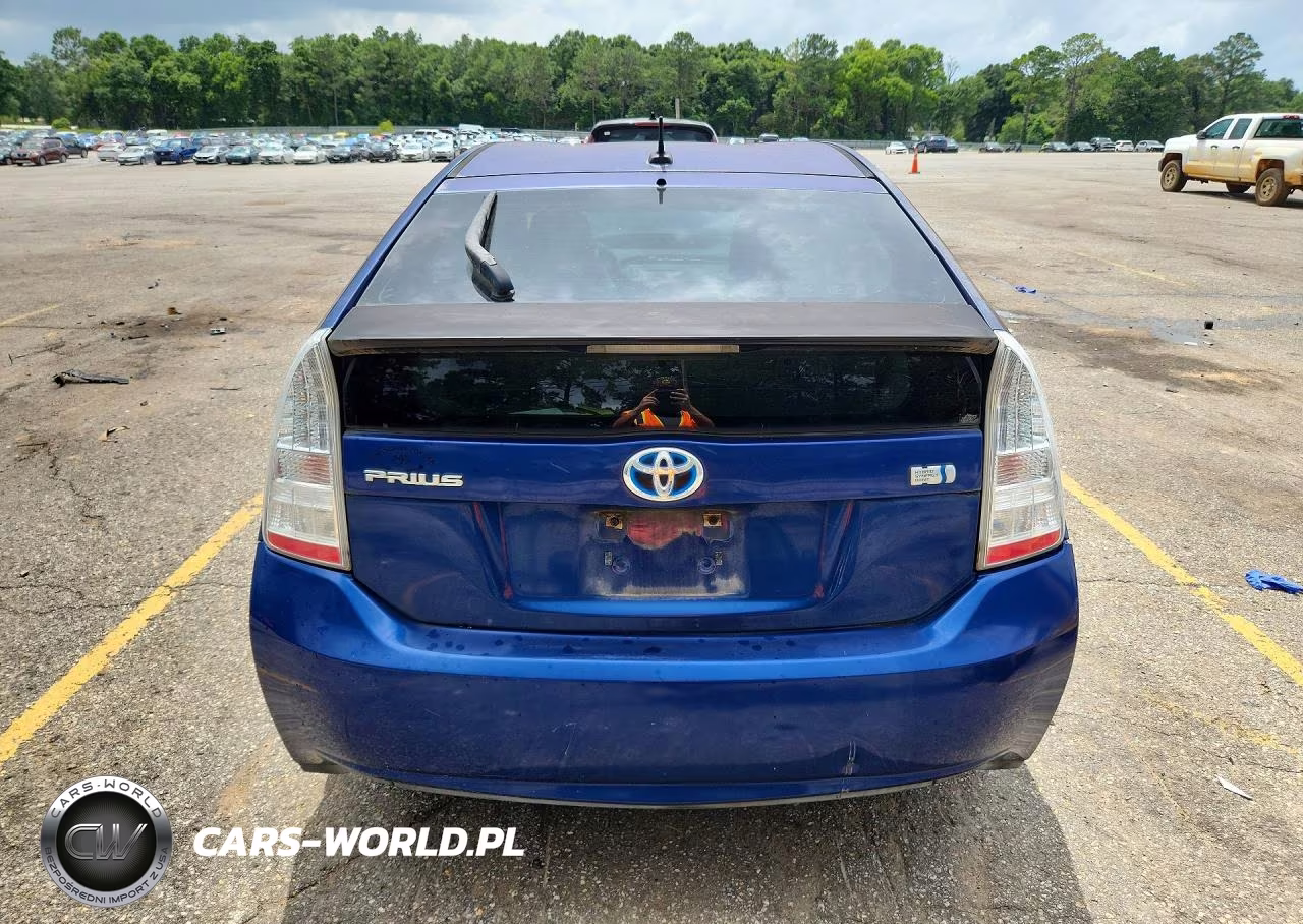 2011 Toyota Prius Two VIN:JTDKN3DU9B1389890 - 6