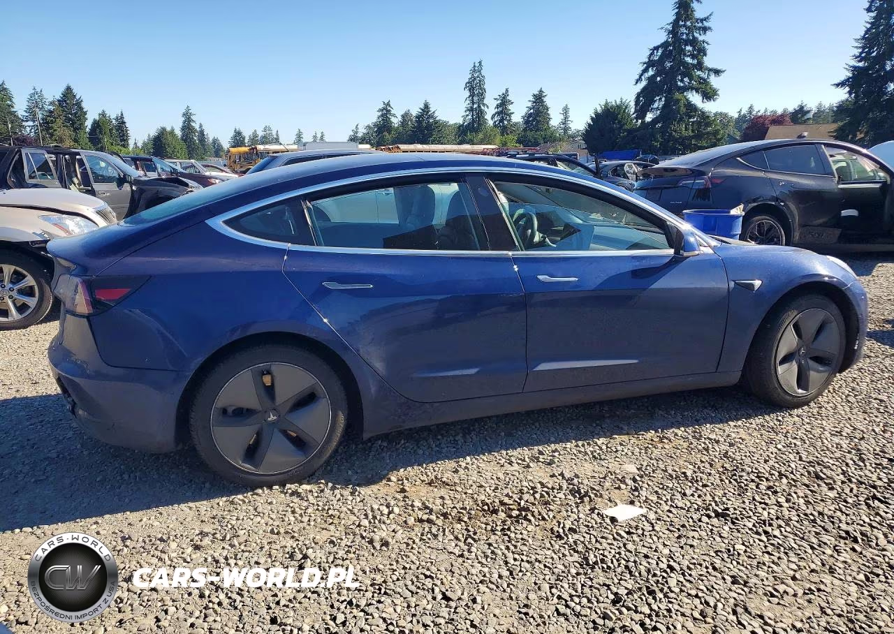 2018 Tesla Model 3 VIN:5YJ3E1EBXJF093627 - 3