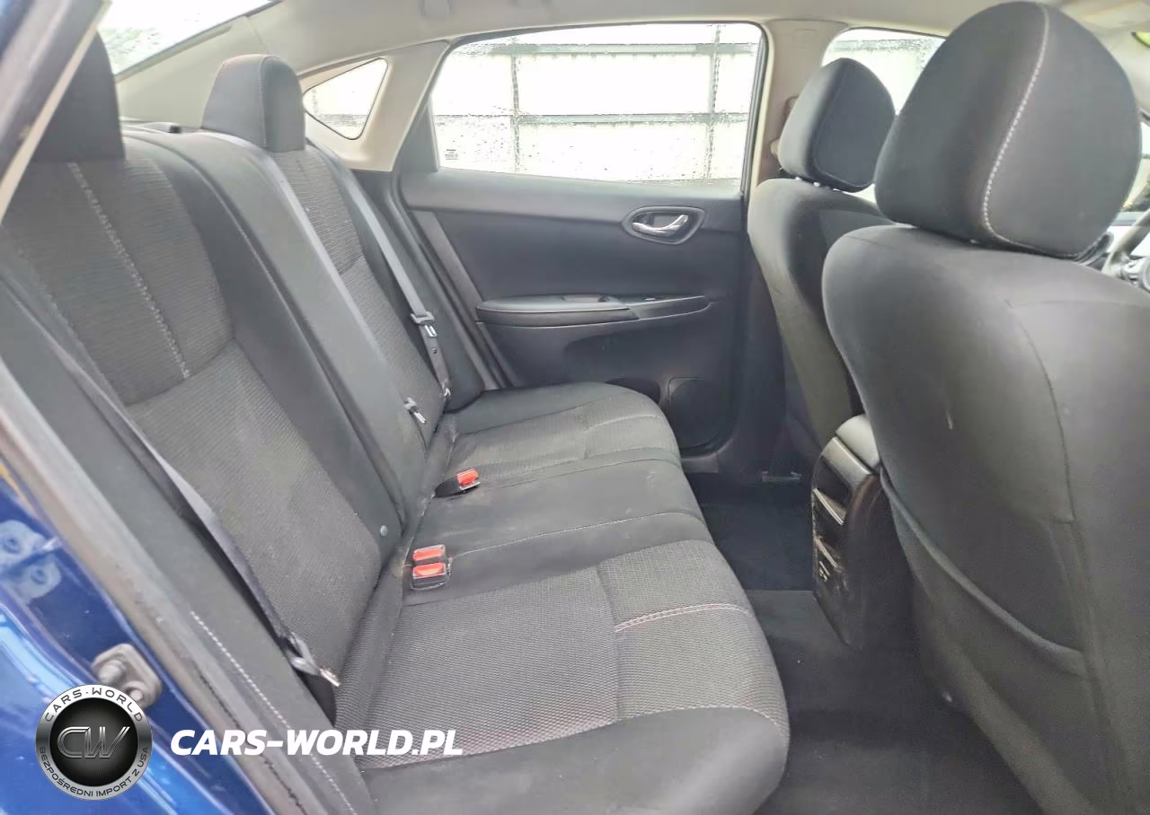 2018 Nissan Sentra S VIN:3N1AB7AP2JY320496 - 10
