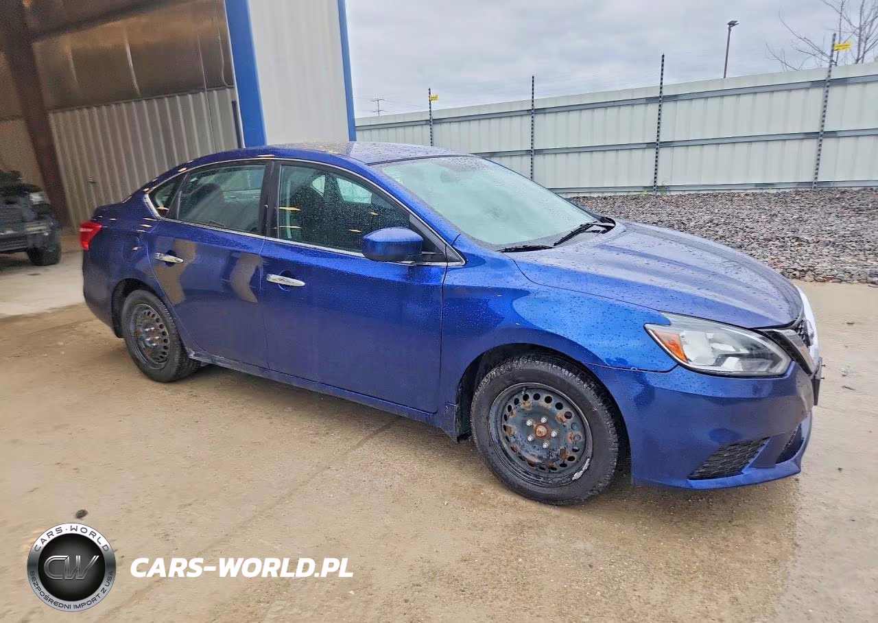 2018 Nissan Sentra S VIN:3N1AB7AP2JY320496 - 4