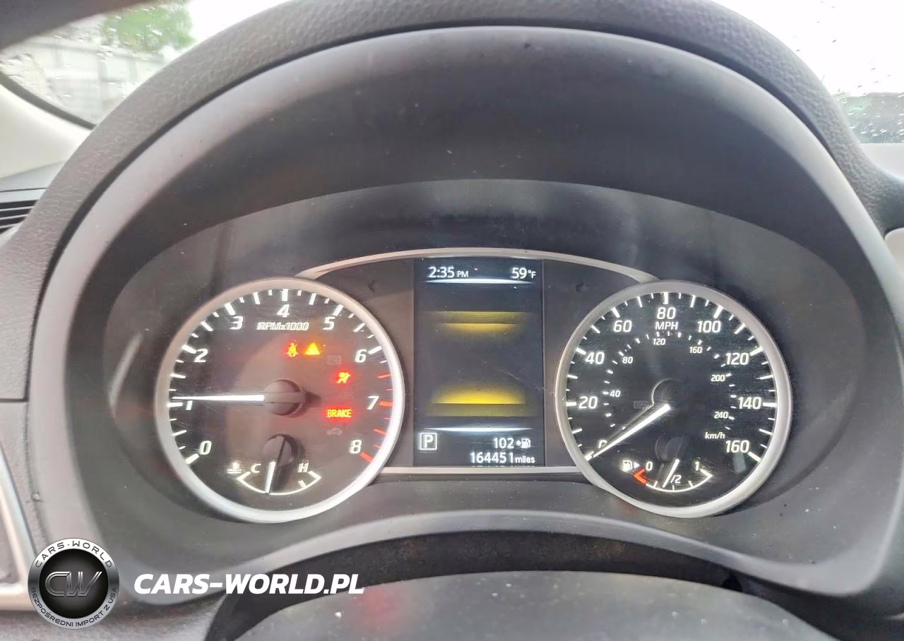 2018 Nissan Sentra S VIN:3N1AB7AP2JY320496 - 9