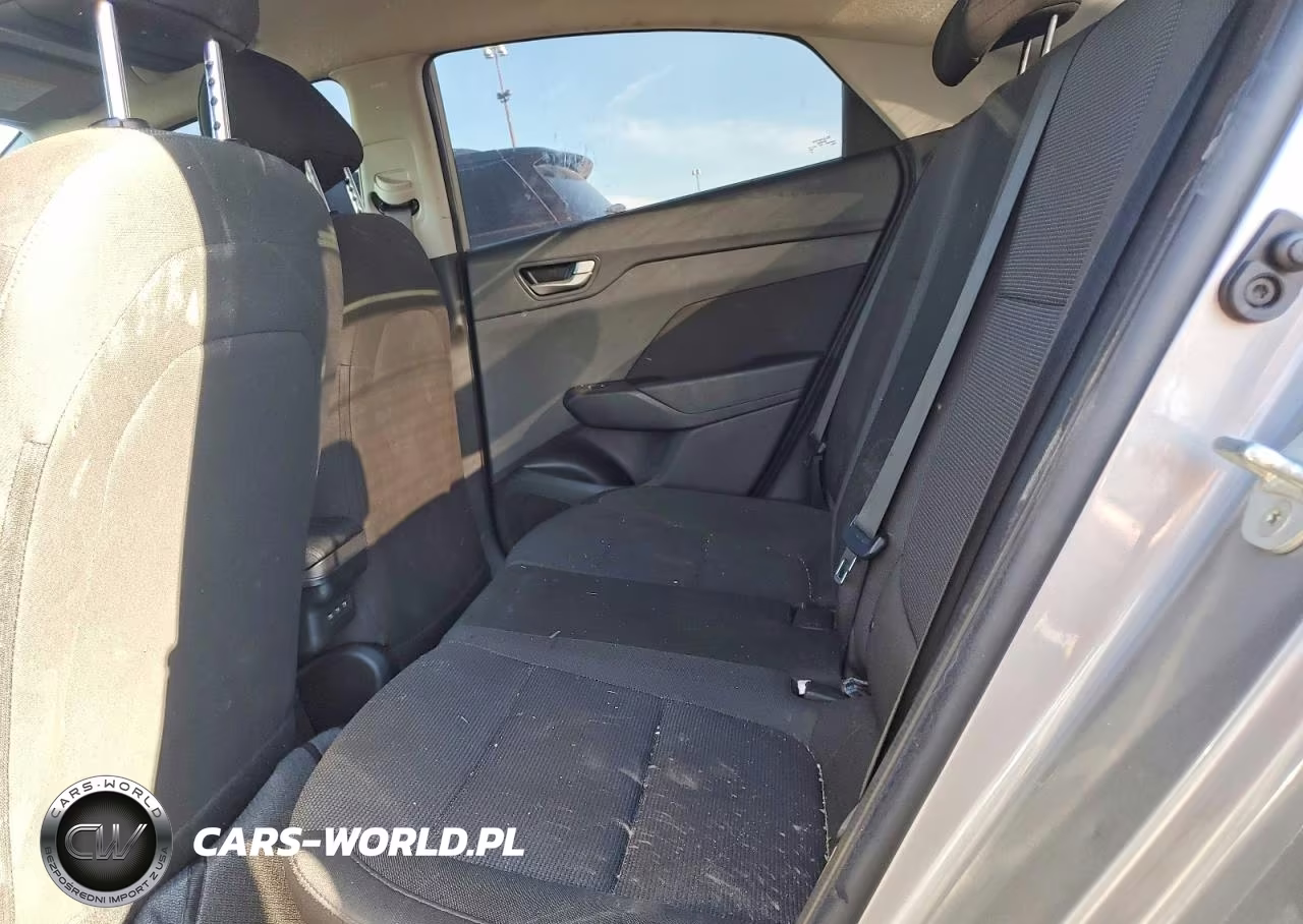 2021 Hyundai Accent VIN:3KPC24A65ME137174 - 10