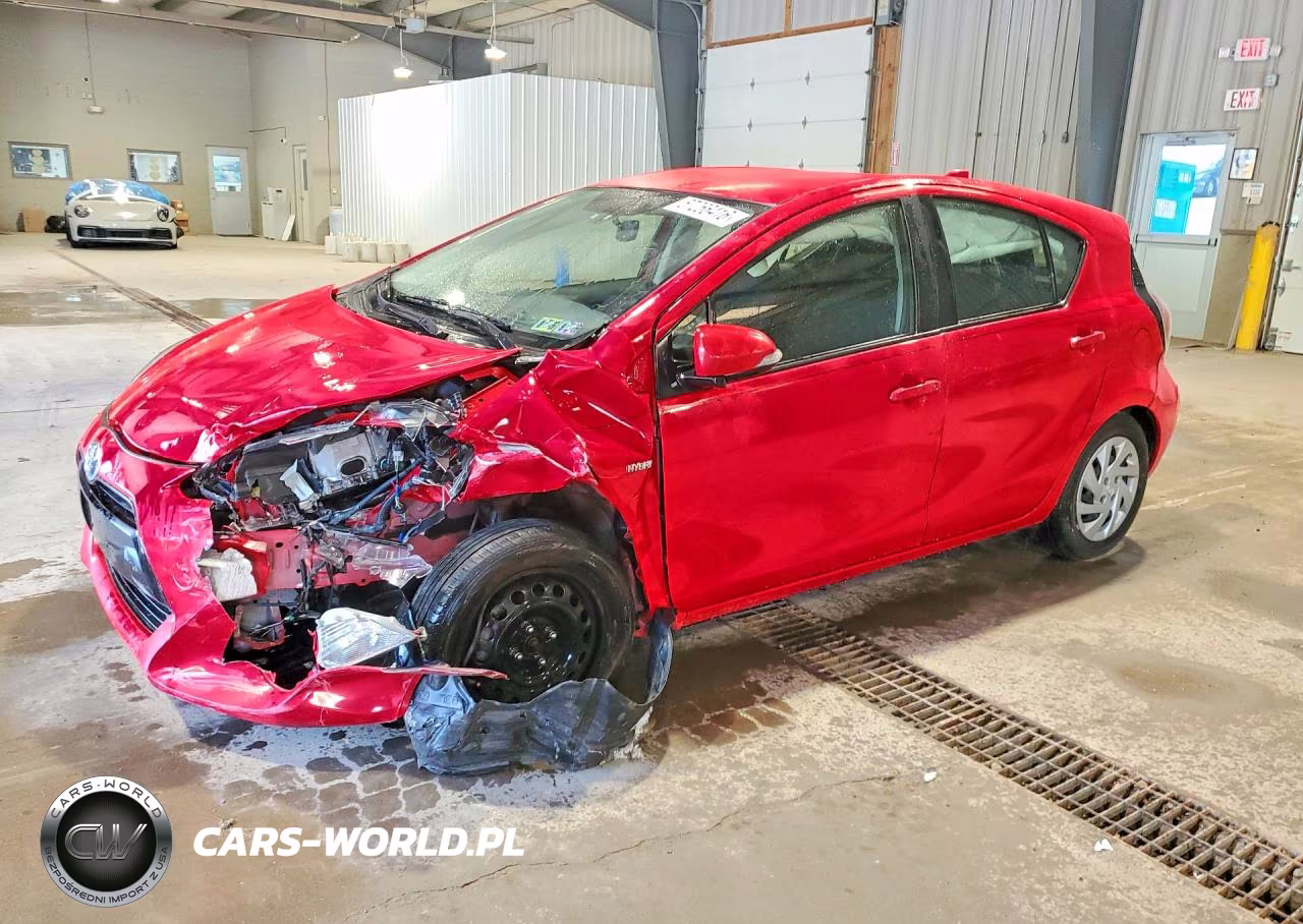 2015 Toyota Prius C Two
