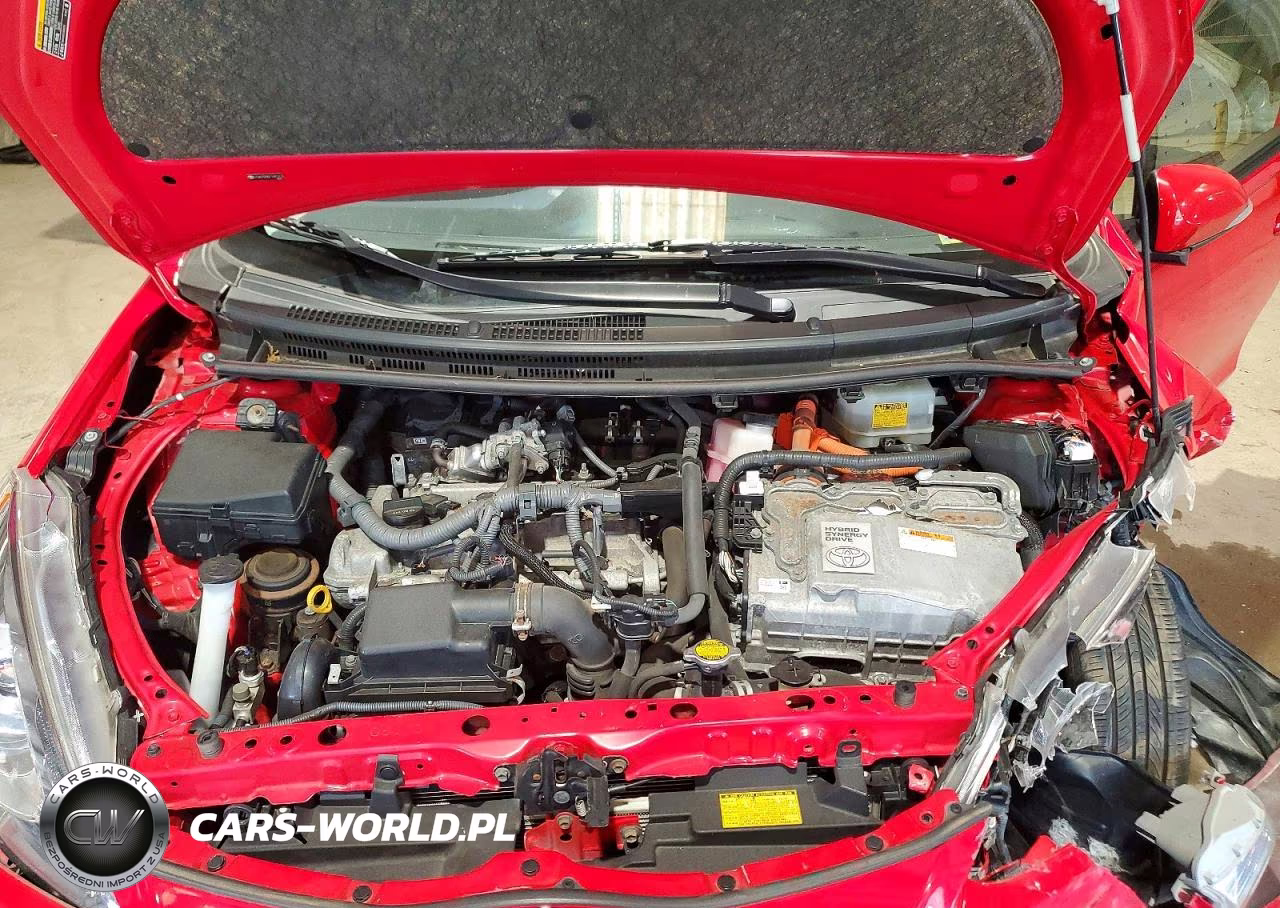 2015 Toyota Prius C Two VIN:JTDKDTB35F1091212 - 11