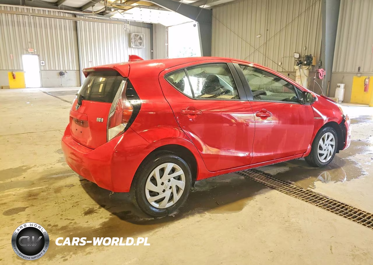 2015 Toyota Prius C Two VIN:JTDKDTB35F1091212 - 3