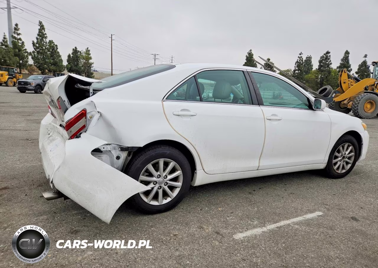 2011 Toyota Camry Xle VIN:4T4BF3EK6BR186286 - 3