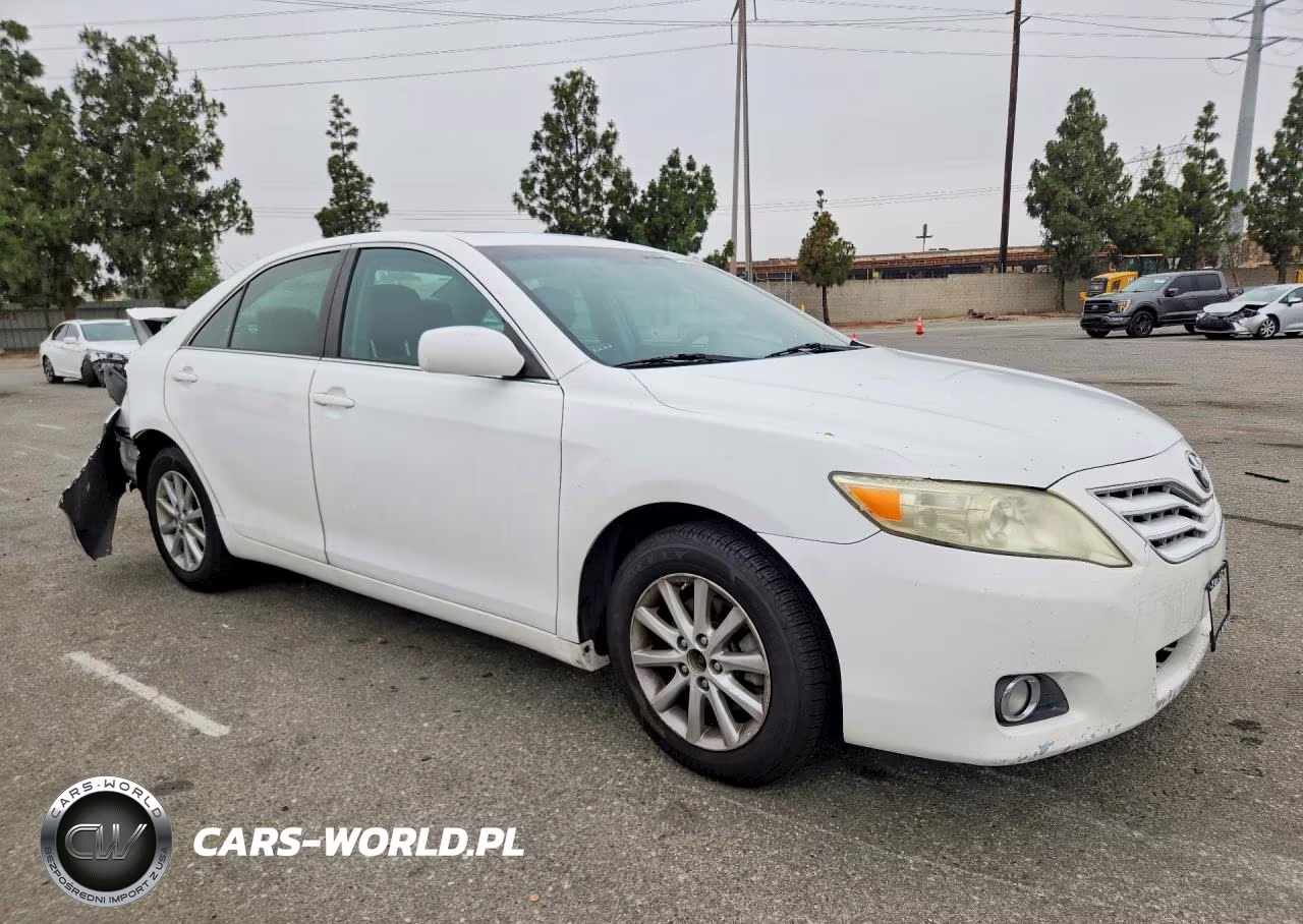 2011 Toyota Camry Xle VIN:4T4BF3EK6BR186286 - 4
