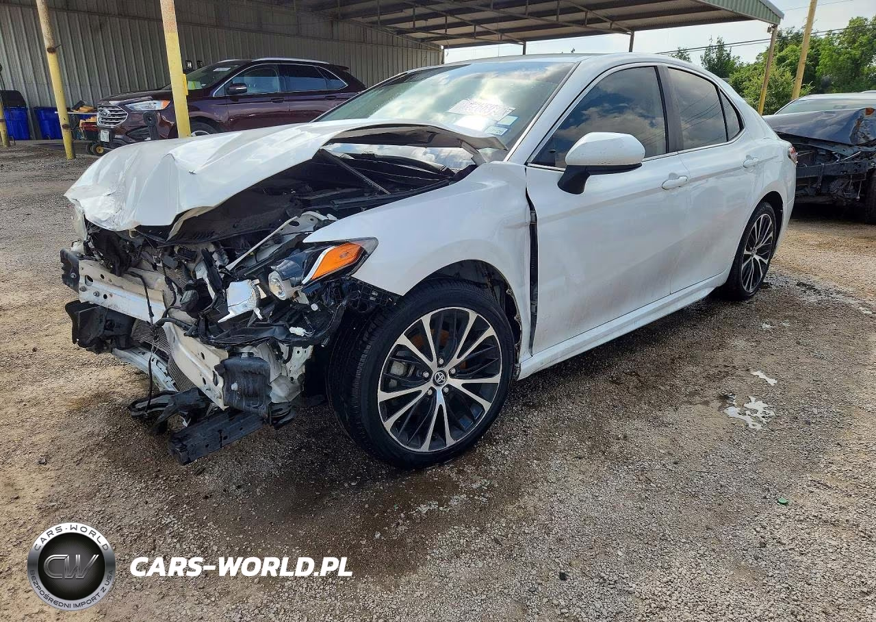 2020 Toyota Camry Se