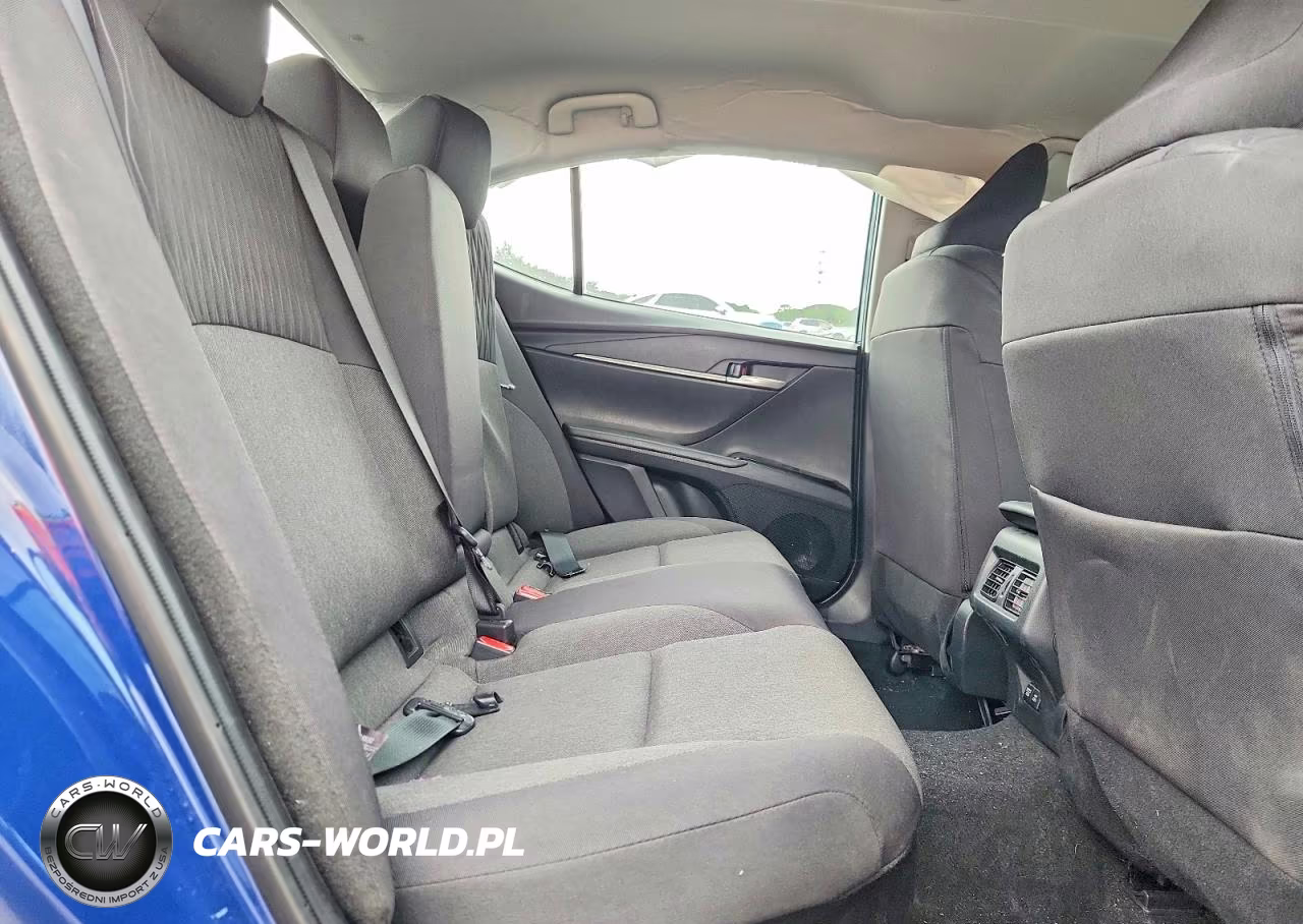 2025 Toyota Camry Le VIN:4T1DAACK3SU135871 - 10