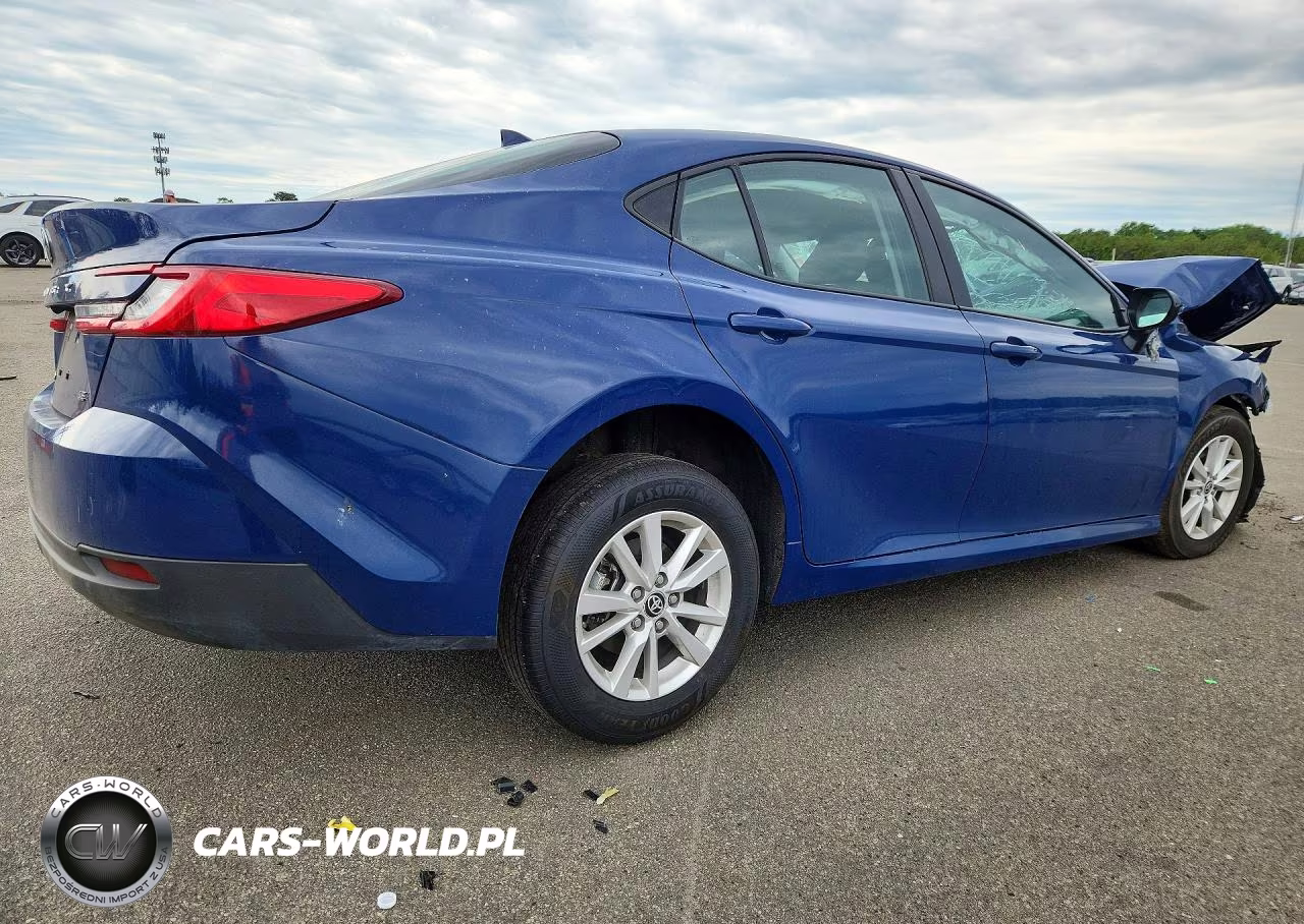 2025 Toyota Camry Le VIN:4T1DAACK3SU135871 - 3