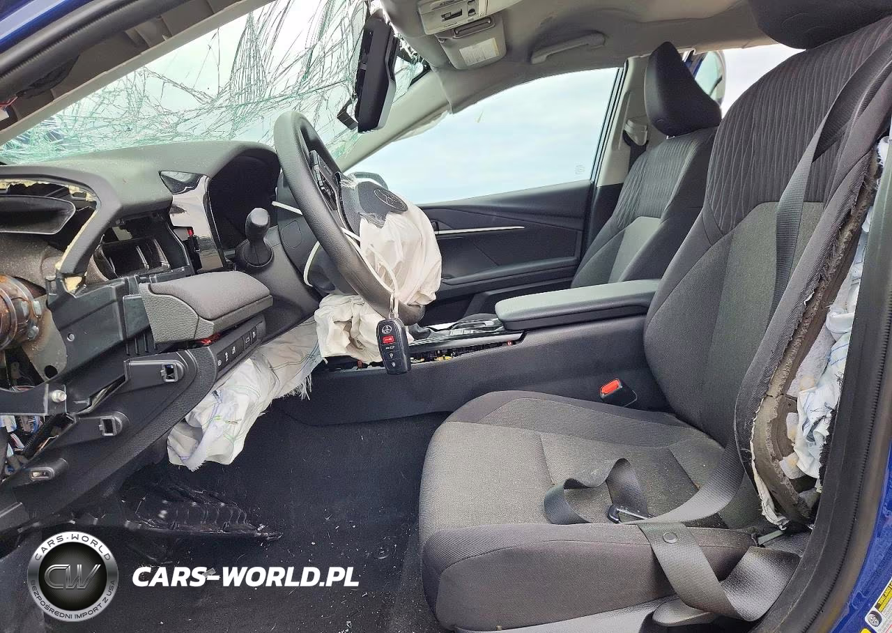 2025 Toyota Camry Le VIN:4T1DAACK3SU135871 - 7