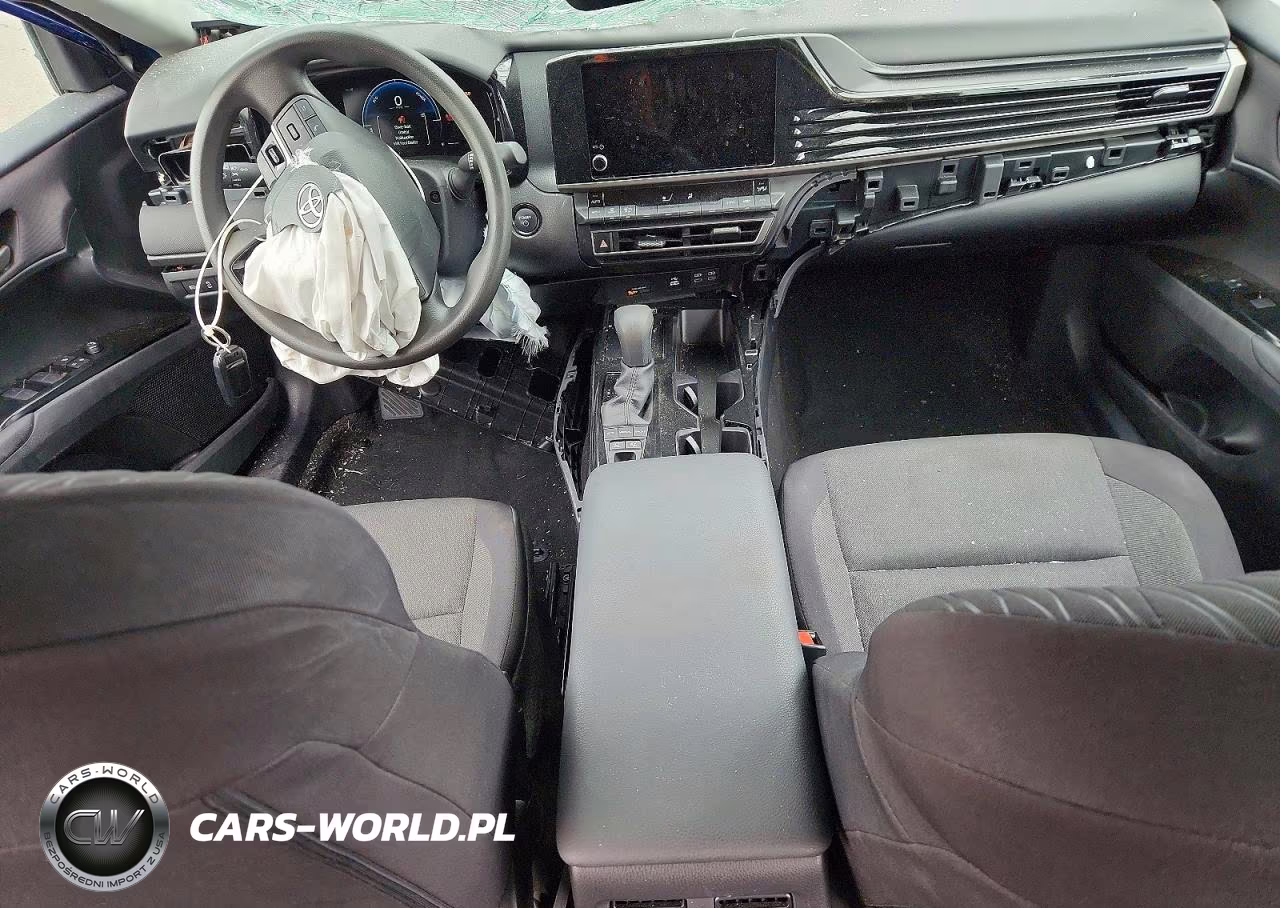 2025 Toyota Camry Le VIN:4T1DAACK3SU135871 - 8