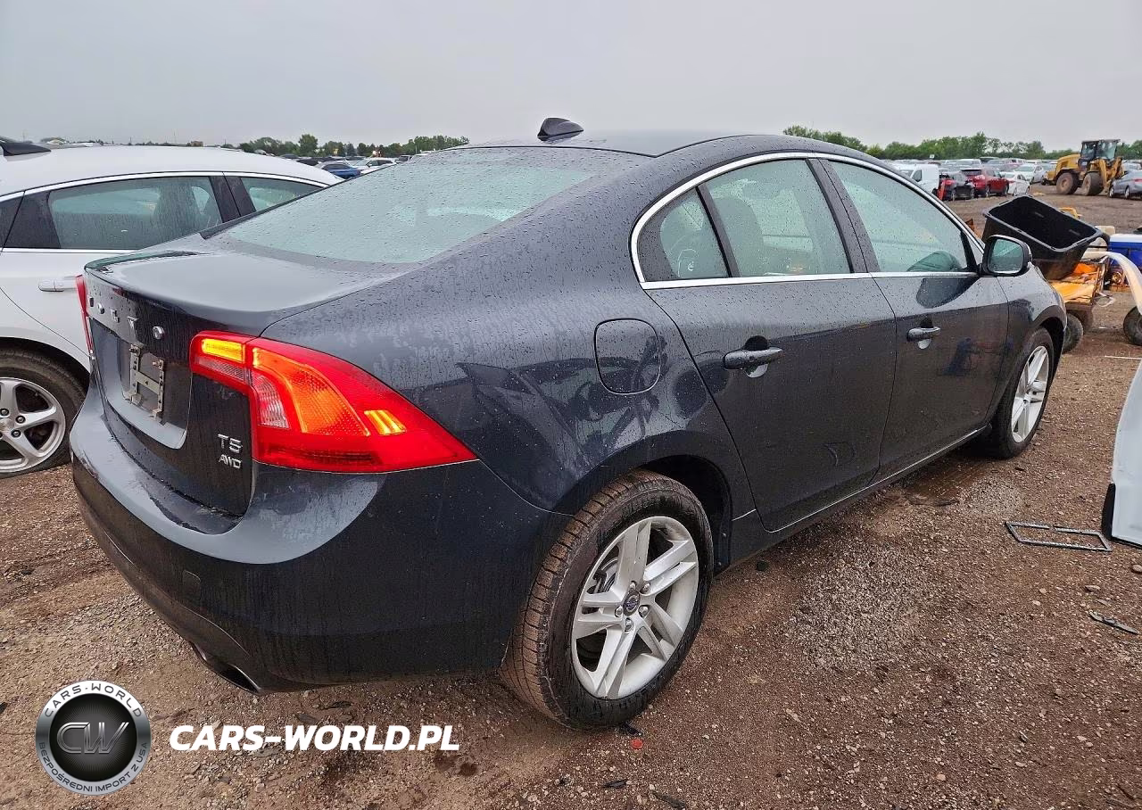 2015 Volvo S60 Premier VIN:YV1612TK9F2356423 - 3