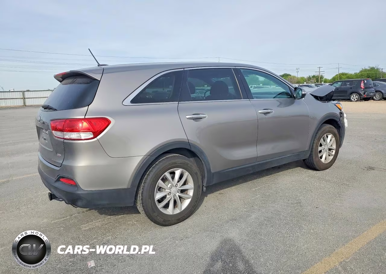 2018 Kia Sorento L VIN:5XYPG4A33JG407199 - 3