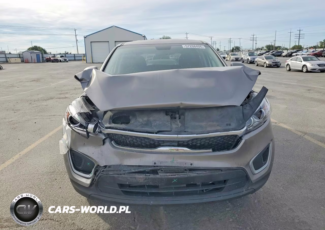 2018 Kia Sorento L VIN:5XYPG4A33JG407199 - 5