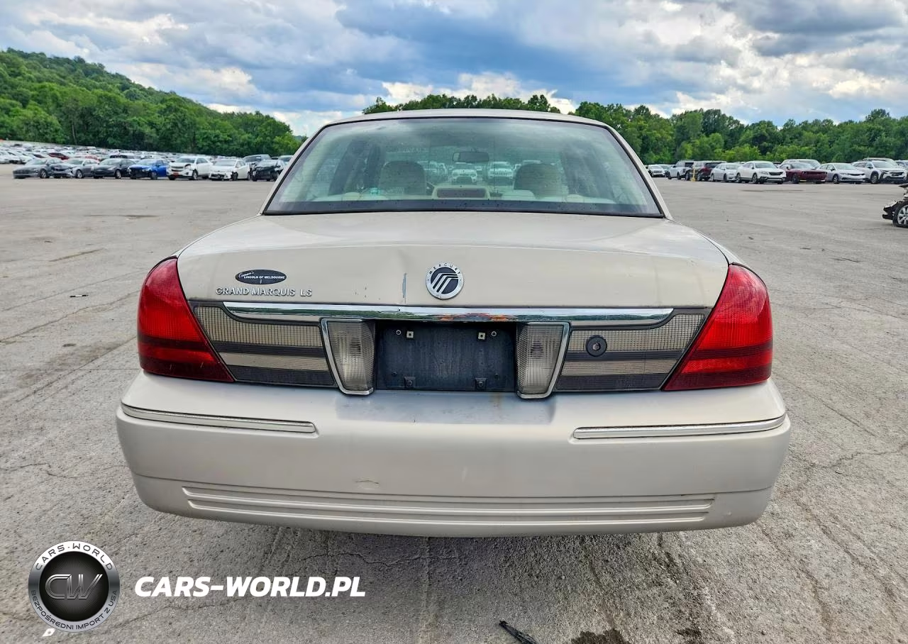 2010 Mercury Grand Marquis Ls VIN:2MEBM7FV3AX628807 - 6