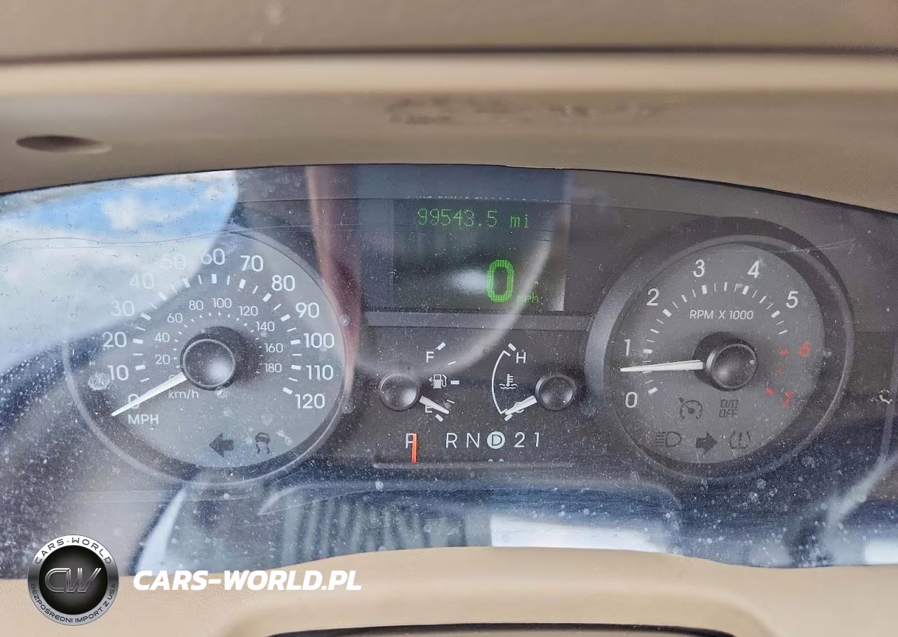 2010 Mercury Grand Marquis Ls VIN:2MEBM7FV3AX628807 - 9