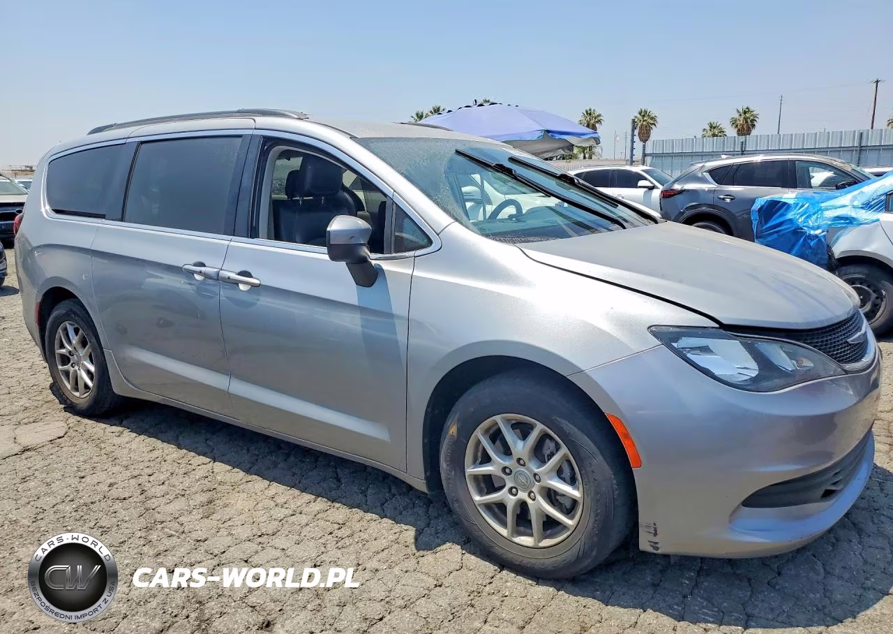 2020 Chrysler Voyager Lxi VIN:2C4RC1DG2LR257330 - 4