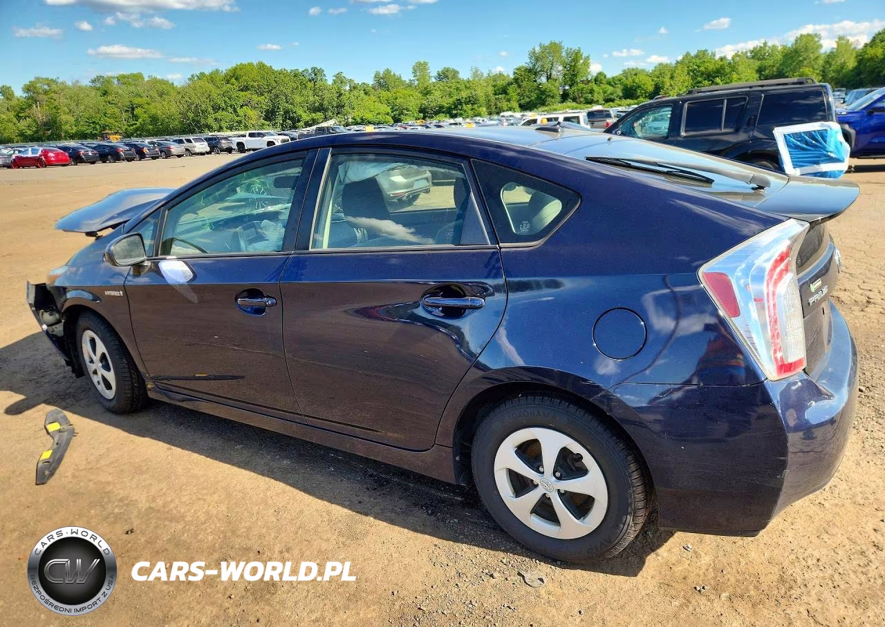 2014 Toyota Prius Three VIN:JTDKN3DUXE1784827 - 2