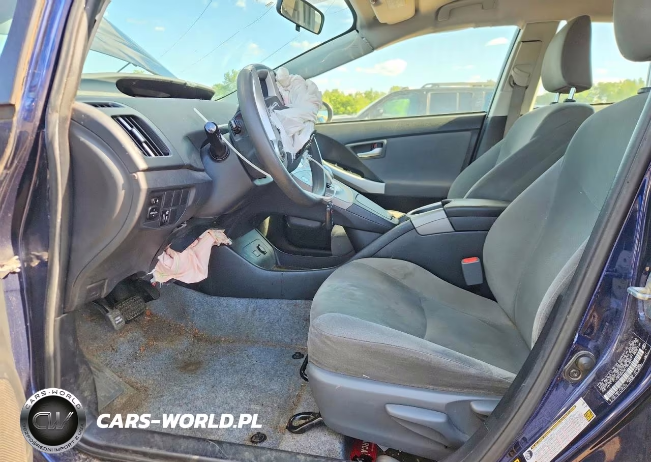 2014 Toyota Prius Three VIN:JTDKN3DUXE1784827 - 7