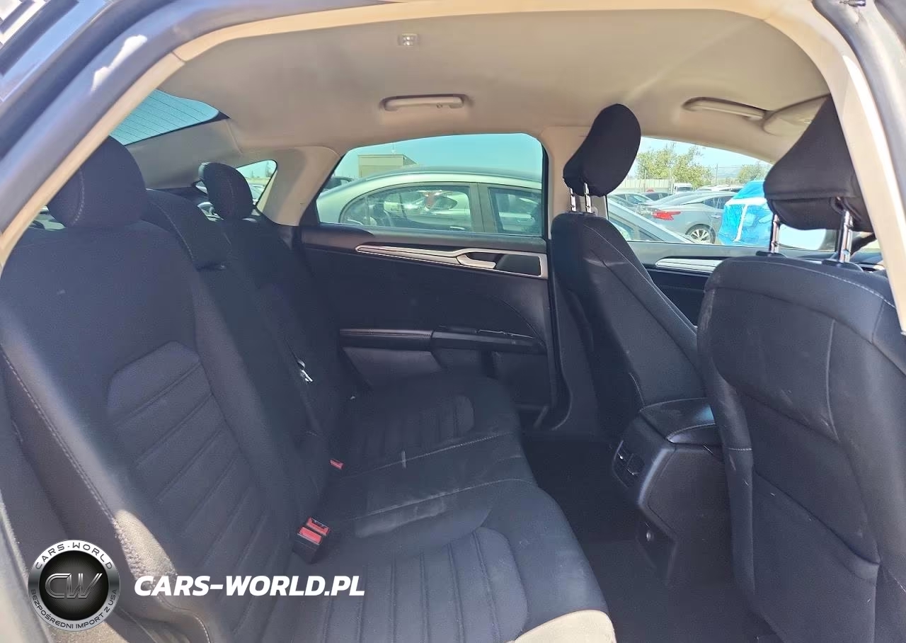 2020 Ford Fusion Se VIN:3FA6P0HD7LR189592 - 10