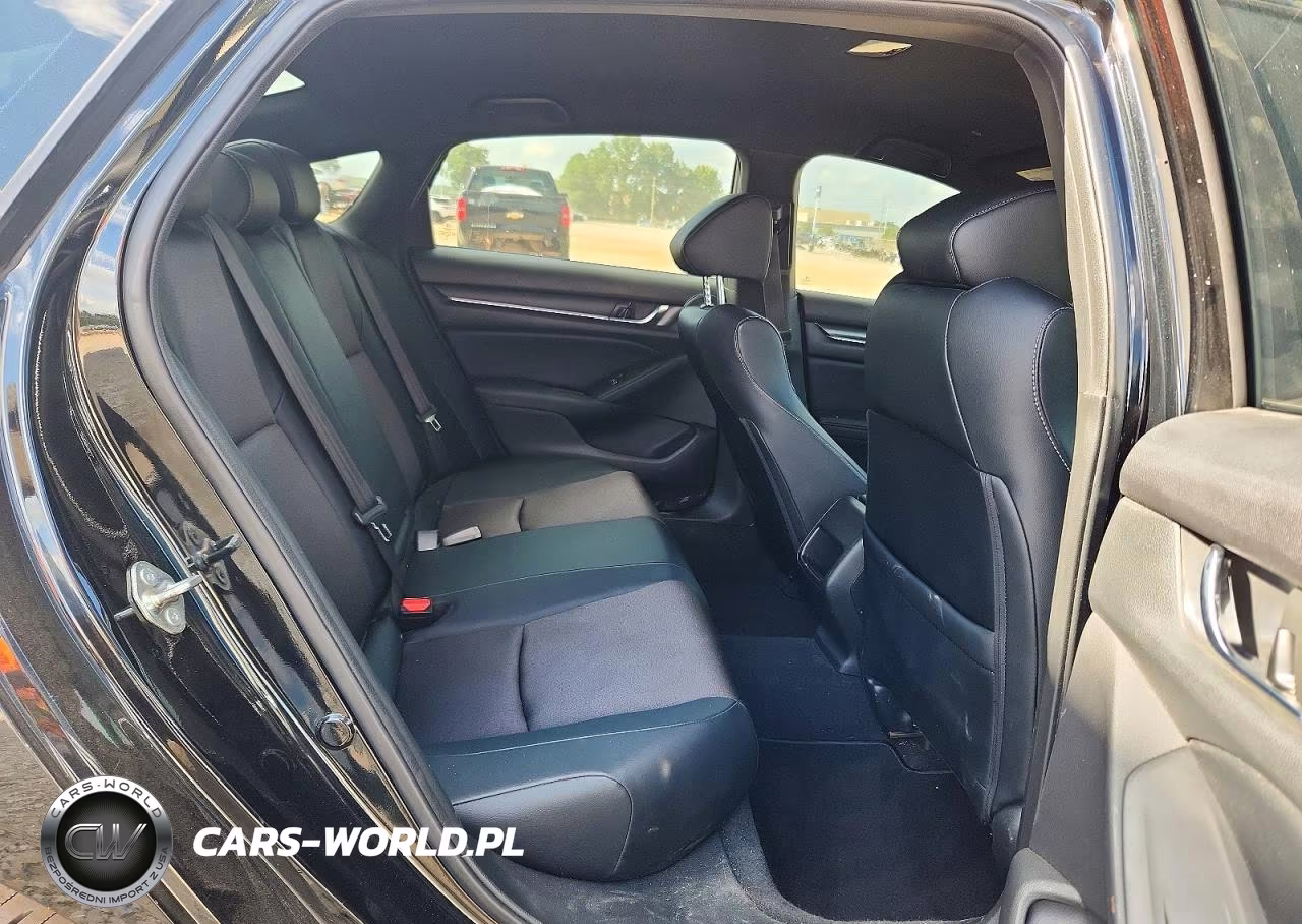 2018 Honda Accord Sport VIN:1HGCV1F36JA242827 - 10