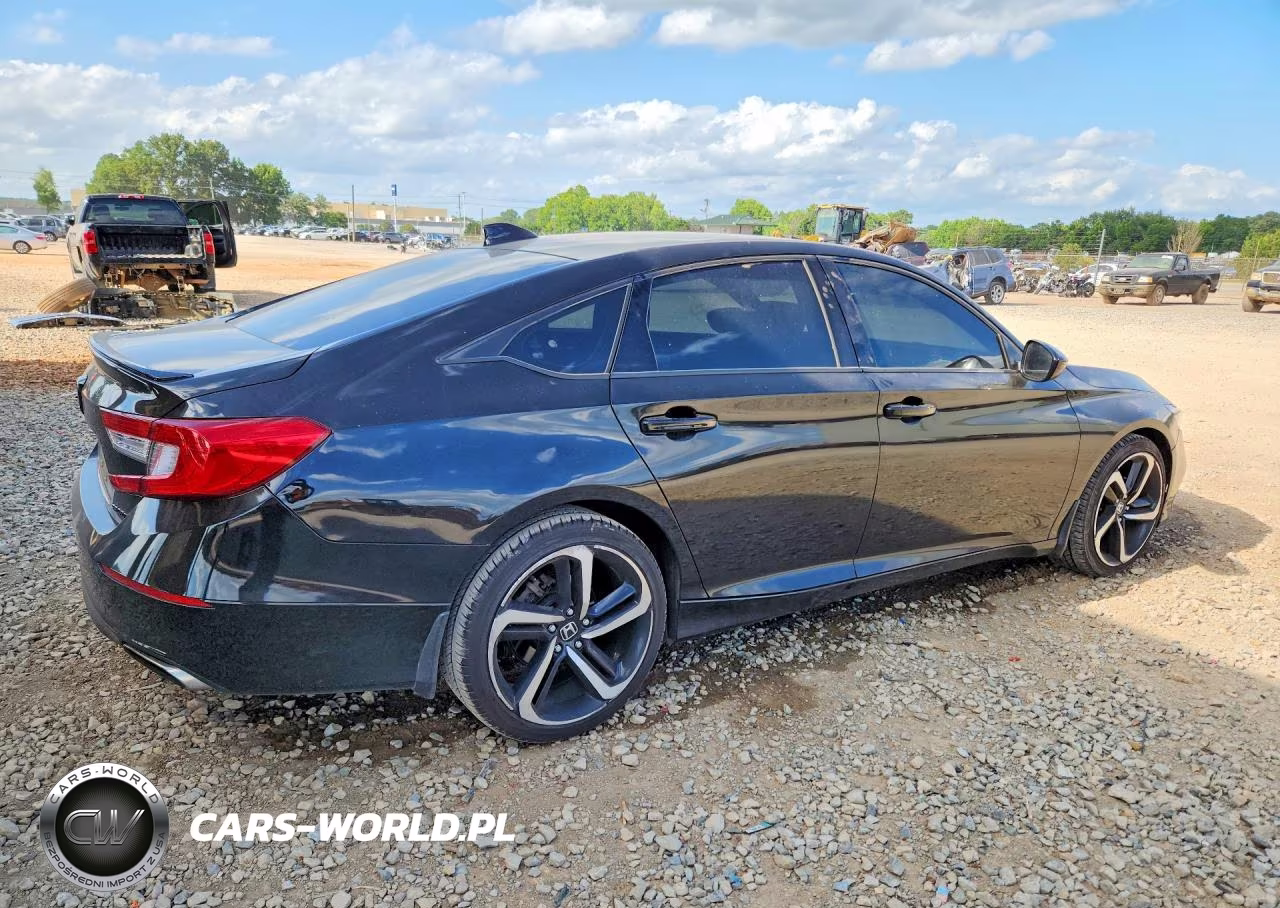 2018 Honda Accord Sport VIN:1HGCV1F36JA242827 - 3