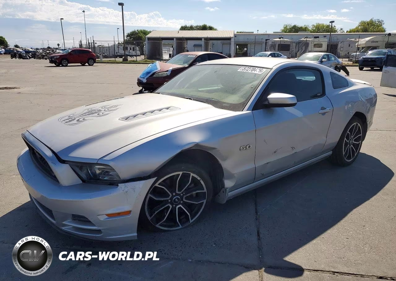 2013 Ford Mustang – zdjęcie 1 z 12