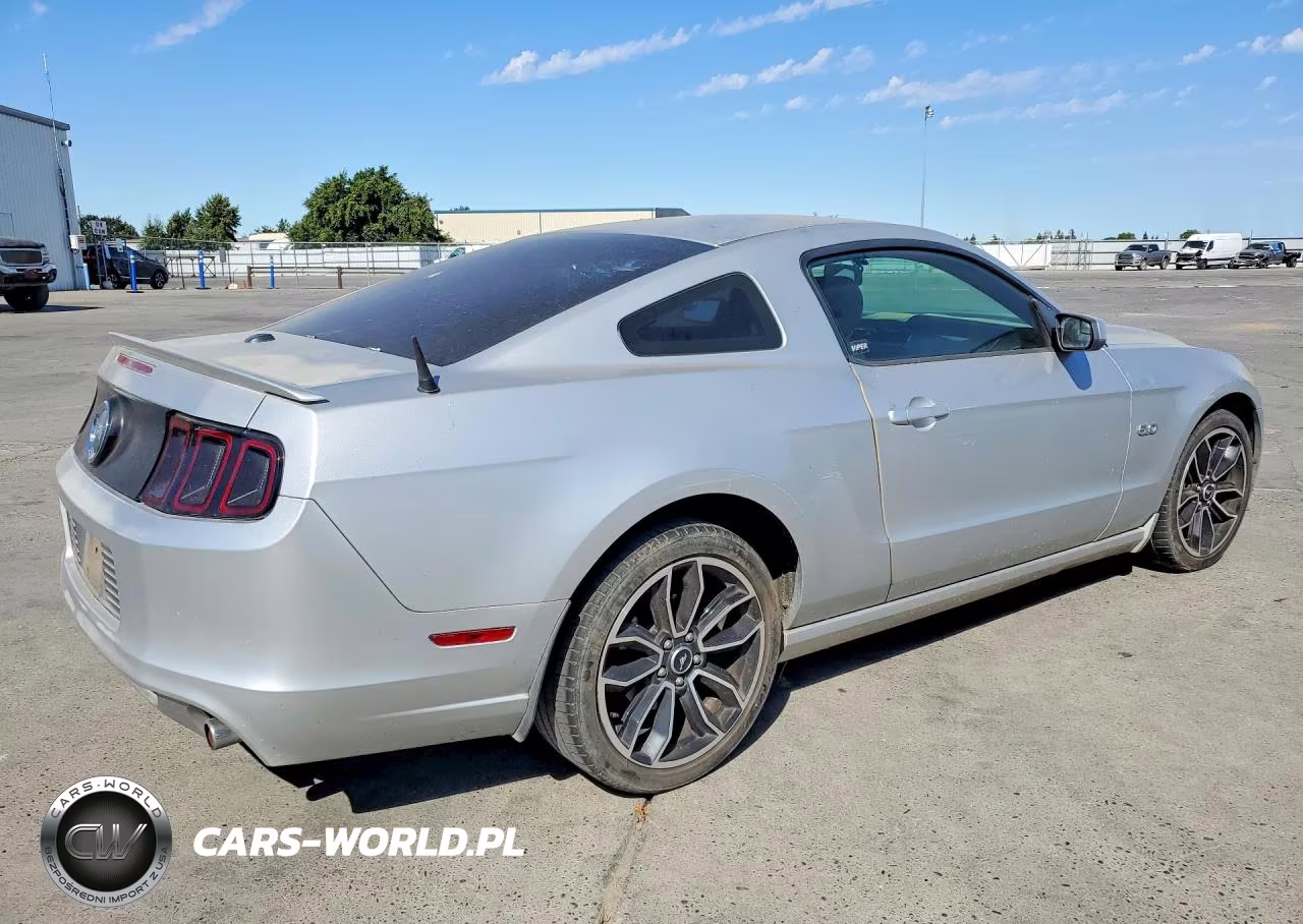 2013 Ford Mustang VIN:1ZVBP8CF0D5267700 - 3
