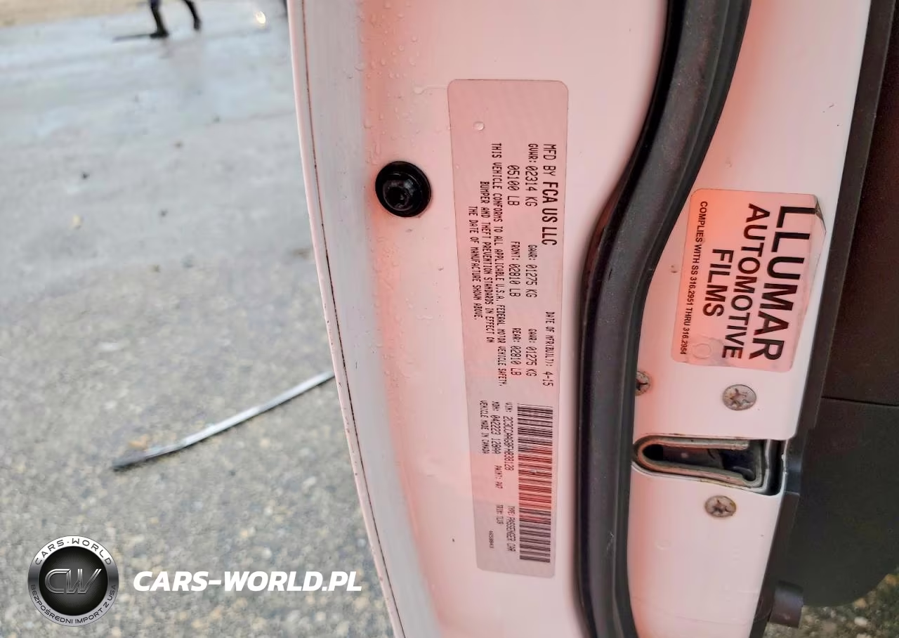 2015 Chrysler 300 Limited VIN:2C3CCAAG8FH838128 - 12
