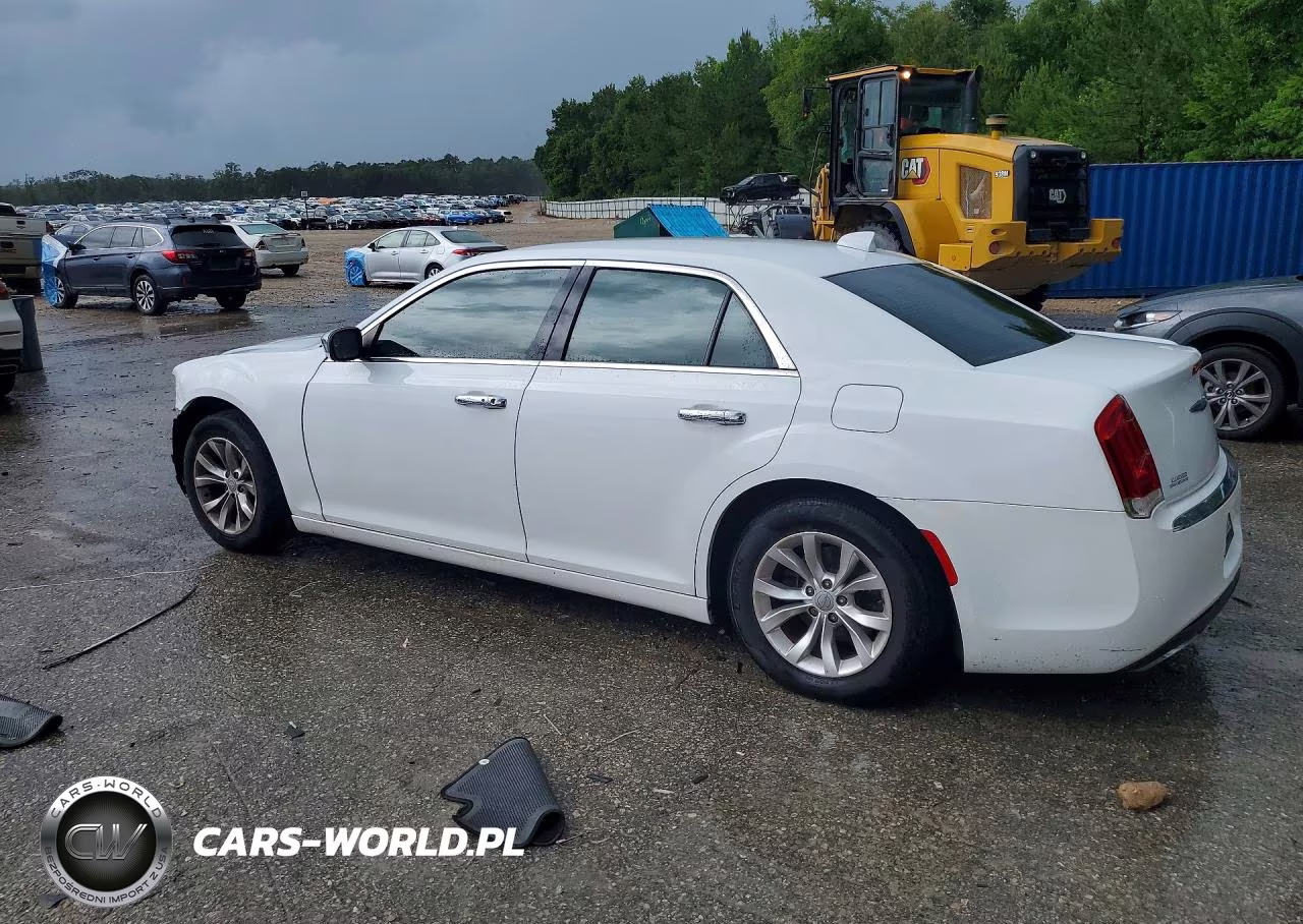 2015 Chrysler 300 Limited VIN:2C3CCAAG8FH838128 - 2