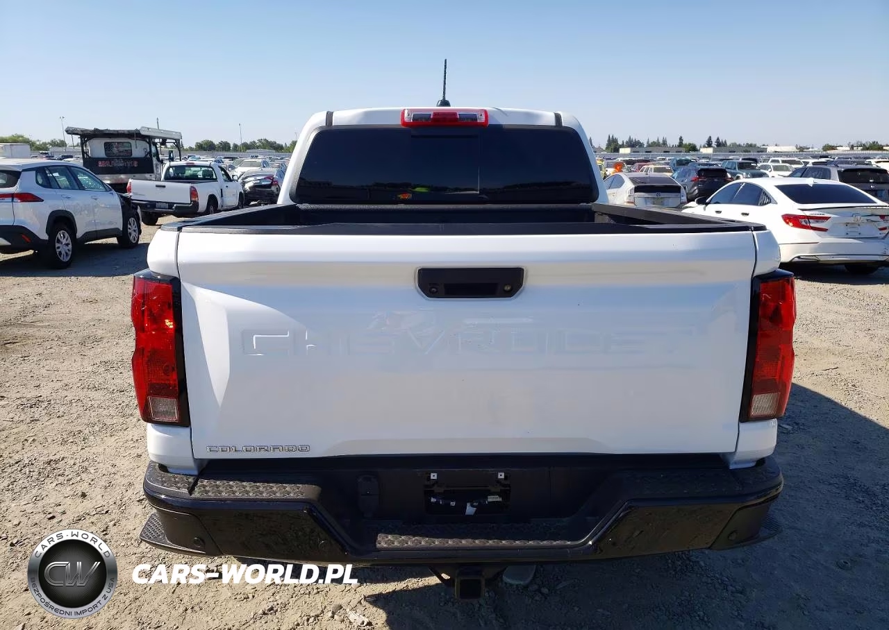 2026 Chevrolet Colorado Trail Boss VIN:1GCPTEEK0T1104113 - 6