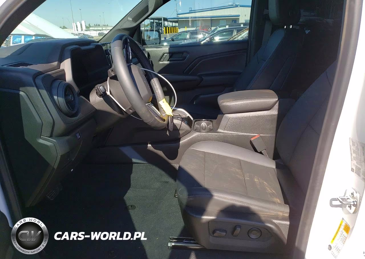 2026 Chevrolet Colorado Trail Boss VIN:1GCPTEEK0T1104113 - 7