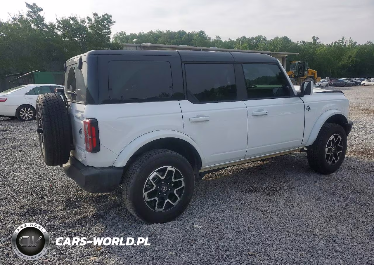 2024 Ford Bronco Outer Banks VIN:1FMDE8BH2RLB05232 - 3