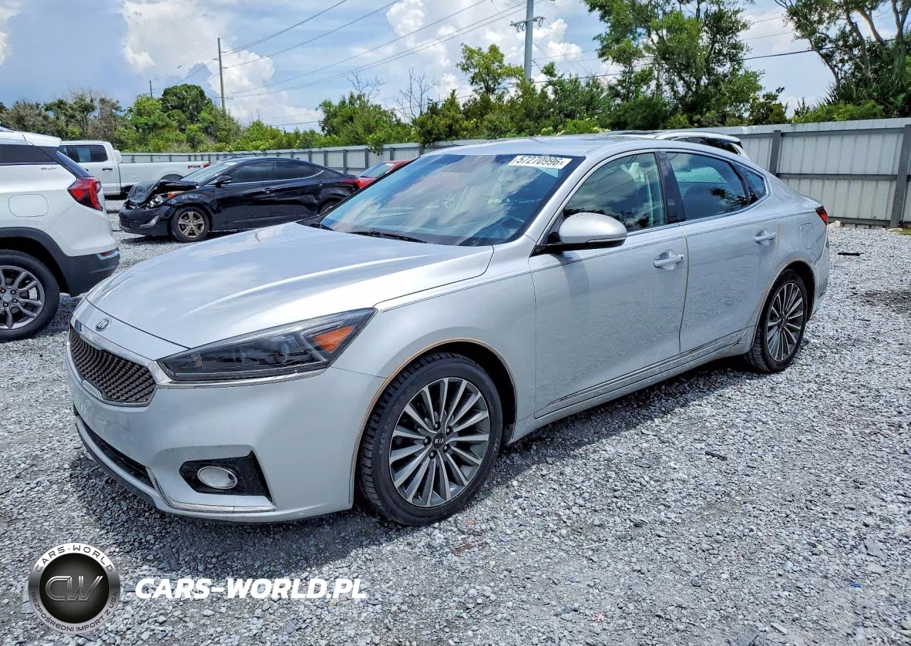 2017 Kia Cadenza Premium – zdjęcie 1 z 12