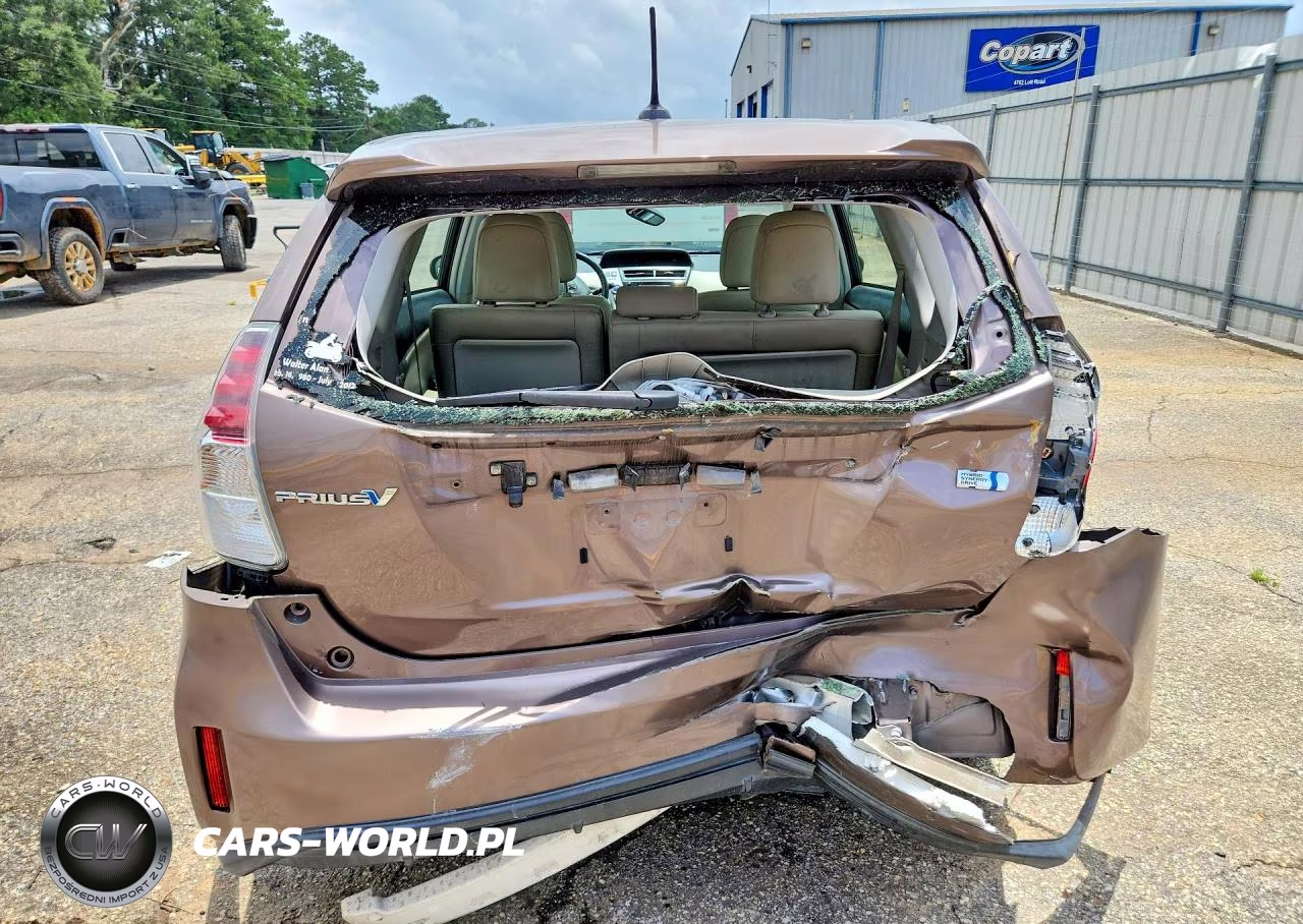 2017 Toyota Prius V Four VIN:JTDZN3EUXHJ061772 - 6