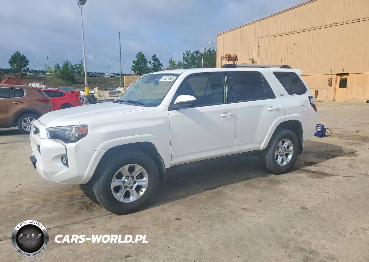 2022 Toyota 4Runner Sr5 – zdjęcie 1 z 12