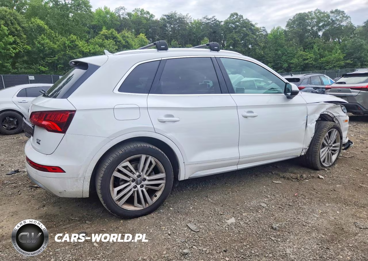 2018 Audi Q5 Premium Plus VIN:WA1BNAFY0J2172588 - 3