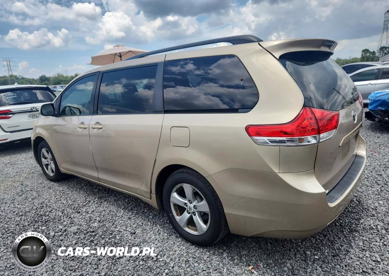 2011 Toyota Sienna Le VIN:5TDKK3DC4BS070481 - 2