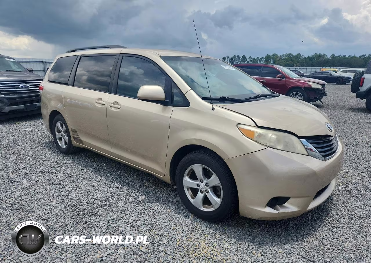 2011 Toyota Sienna Le VIN:5TDKK3DC4BS070481 - 4