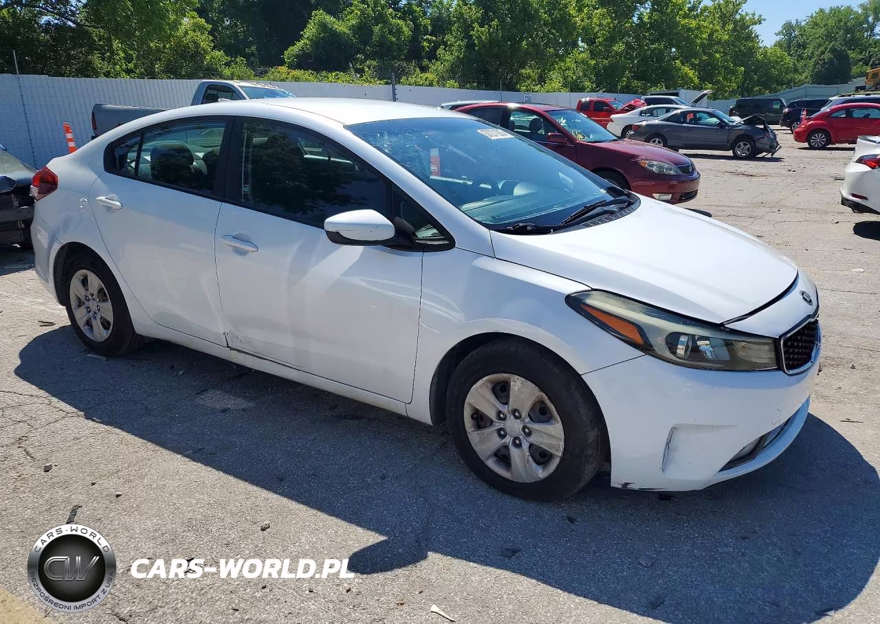 2018 Kia Forte Lx VIN:3KPFL4A7XJE181721 - 4